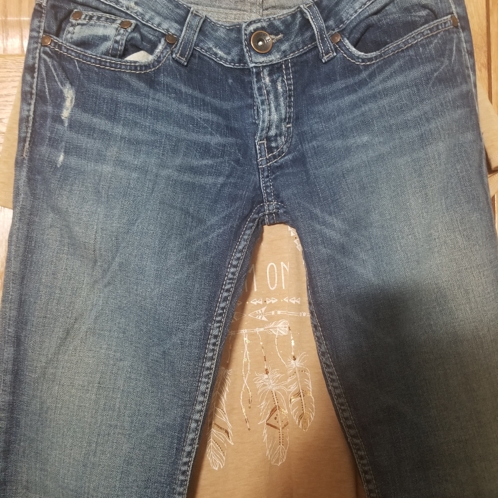 Buckle - Picture 2 of 4